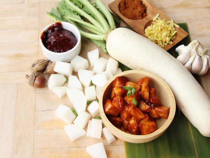 K-FOOD Story 2-2 : How to Make Kkakdugi (Korean Cubed Radish Kimchi)